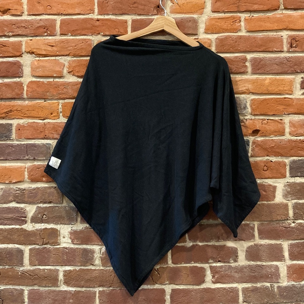 Wild Mantle Black Poncho